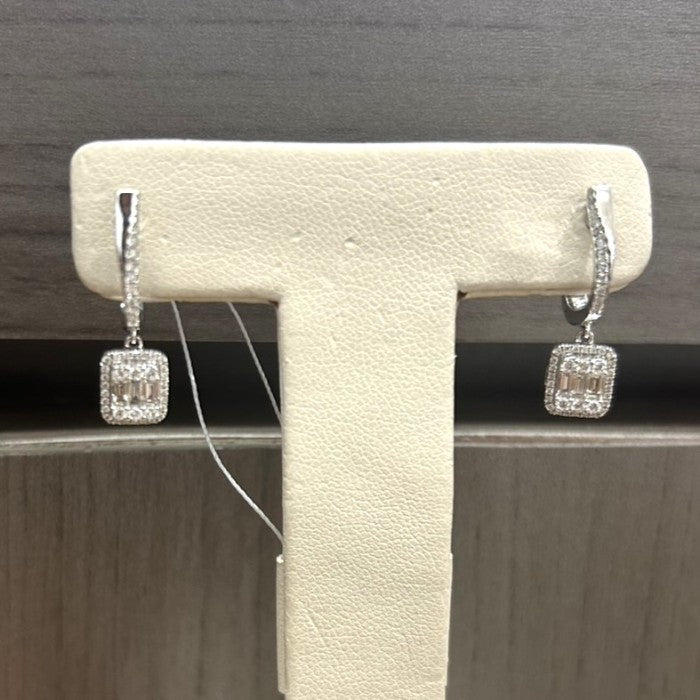 Anting Berlian Baguette 25836 ER Zamrud Jewellery