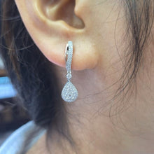 Load image into Gallery viewer, Anting Berlian Pear 5197 ER Zamrud Jewellery