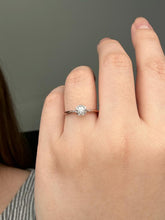 Load image into Gallery viewer, Cincin Berlian Solitaire 35965 LR Zamrud Jewellery