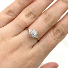 Load image into Gallery viewer, Cincin Berlian Cushion 23153 LR Zamrud Jewellery