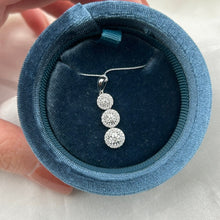 Load image into Gallery viewer, Liontin Berlian Trilogy 31028 PD Zamrud Jewellery