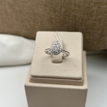 Load image into Gallery viewer, Cincin Berlian Pear 19132 LR Zamrud Jewellery