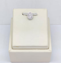 Load image into Gallery viewer, Liontin Berlian solitaire halo 43588 PD Zamrud Jewellery