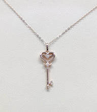 Load image into Gallery viewer, Kalung Berlian Key Necklace 43724 NK Zamrud Jewellery