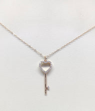 Load image into Gallery viewer, Kalung Berlian Key Necklace 43717 NK Zamrud Jewellery