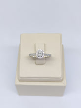 Load image into Gallery viewer, Cincin Berlian Oval 42734 LR Zamrd Jewellery