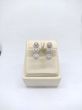 Load image into Gallery viewer, Anting Berlian Trilogy Diamond Earring 44837 ER Zamrud Jewellery