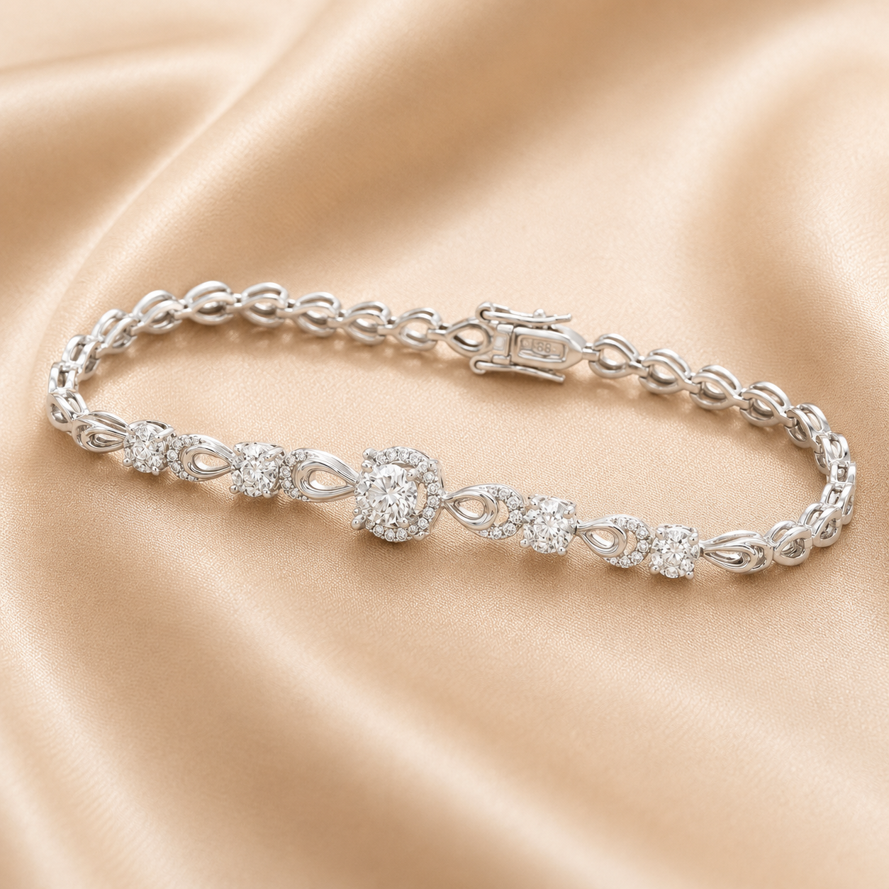 BANGLE & BRACELET