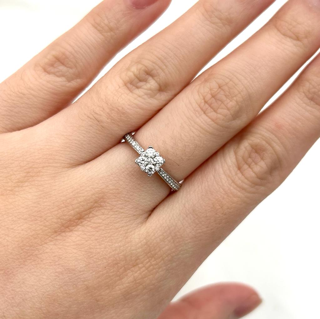 Cincin Berlian Cushion 2370 LR Zamrud Jewellery