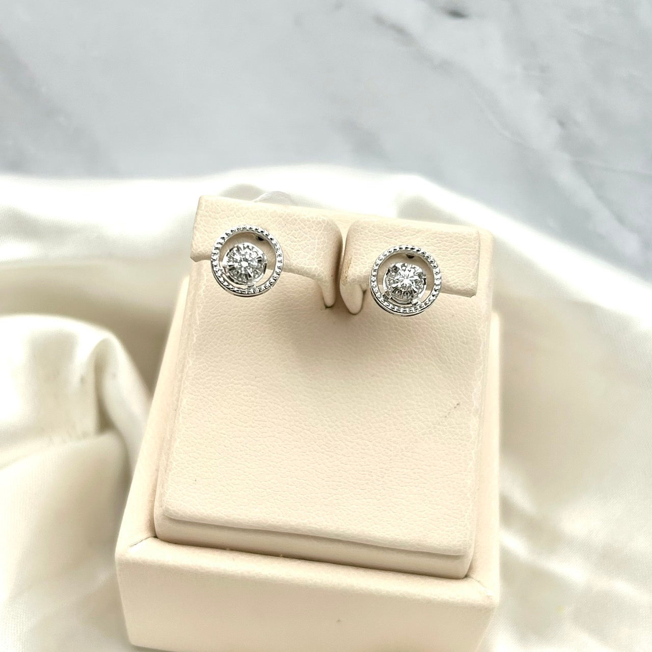Anting Berlian Solitaire Giwang 36580 ER Zamrud Jewellery