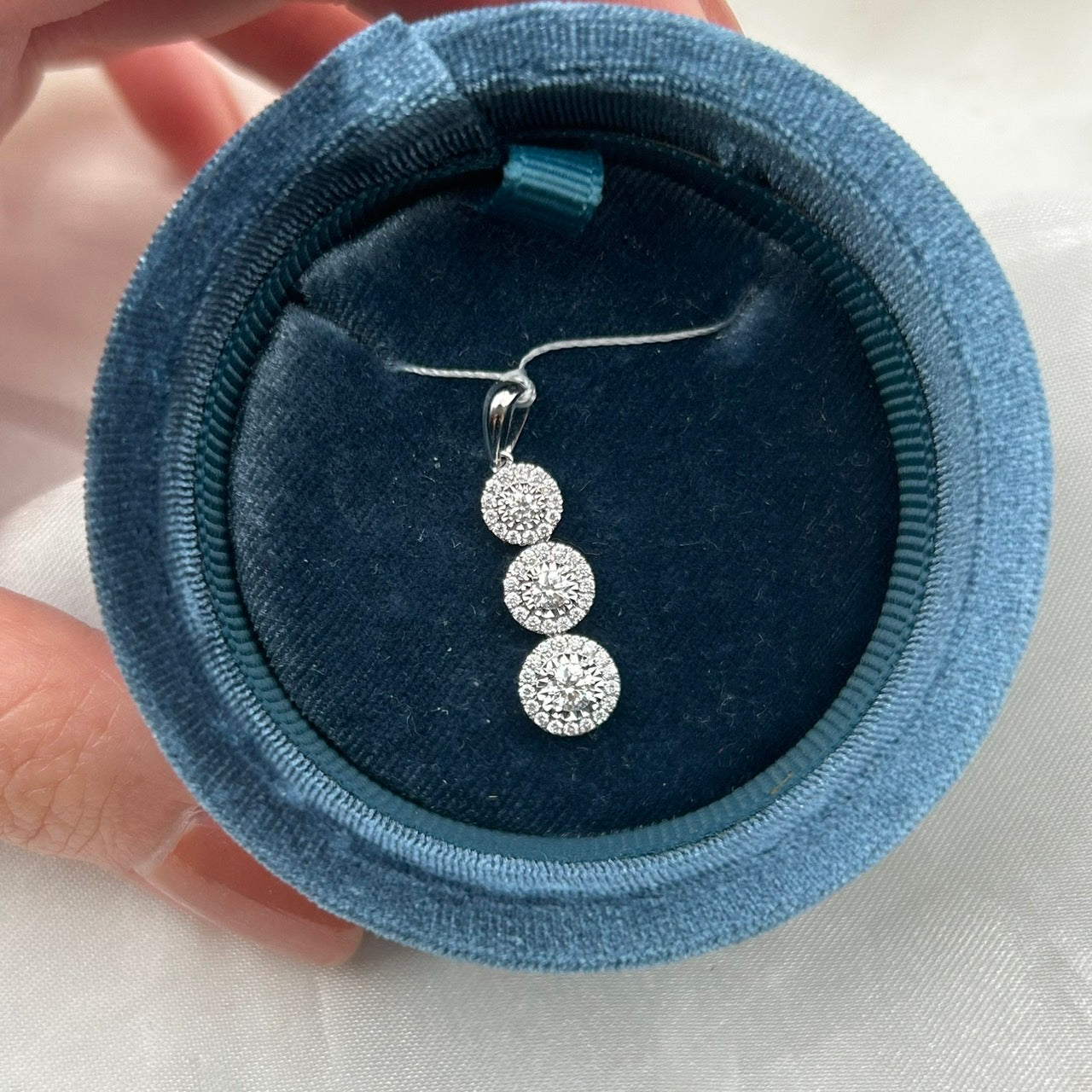 Liontin Berlian Trilogy 31028 PD Zamrud Jewellery