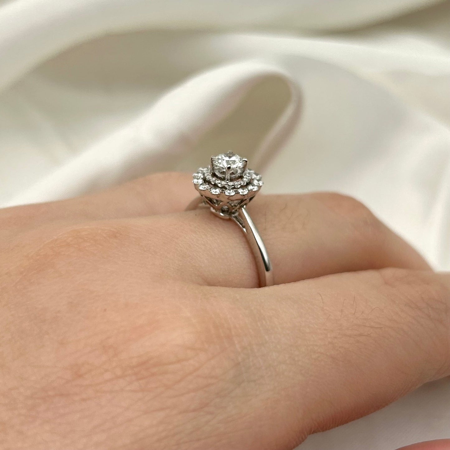 GIA Cincin Berlian 22750 FLR Zamrud Jewellery
