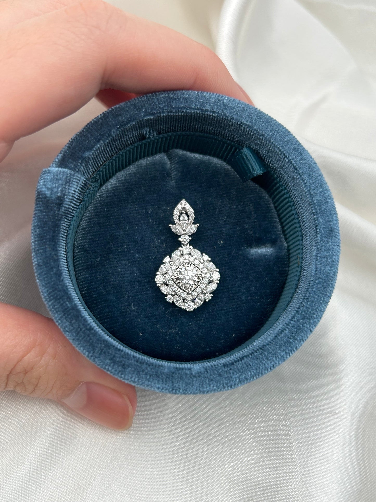 GIA Liontin Berlian 36276 FPD Zamrud Jewellery