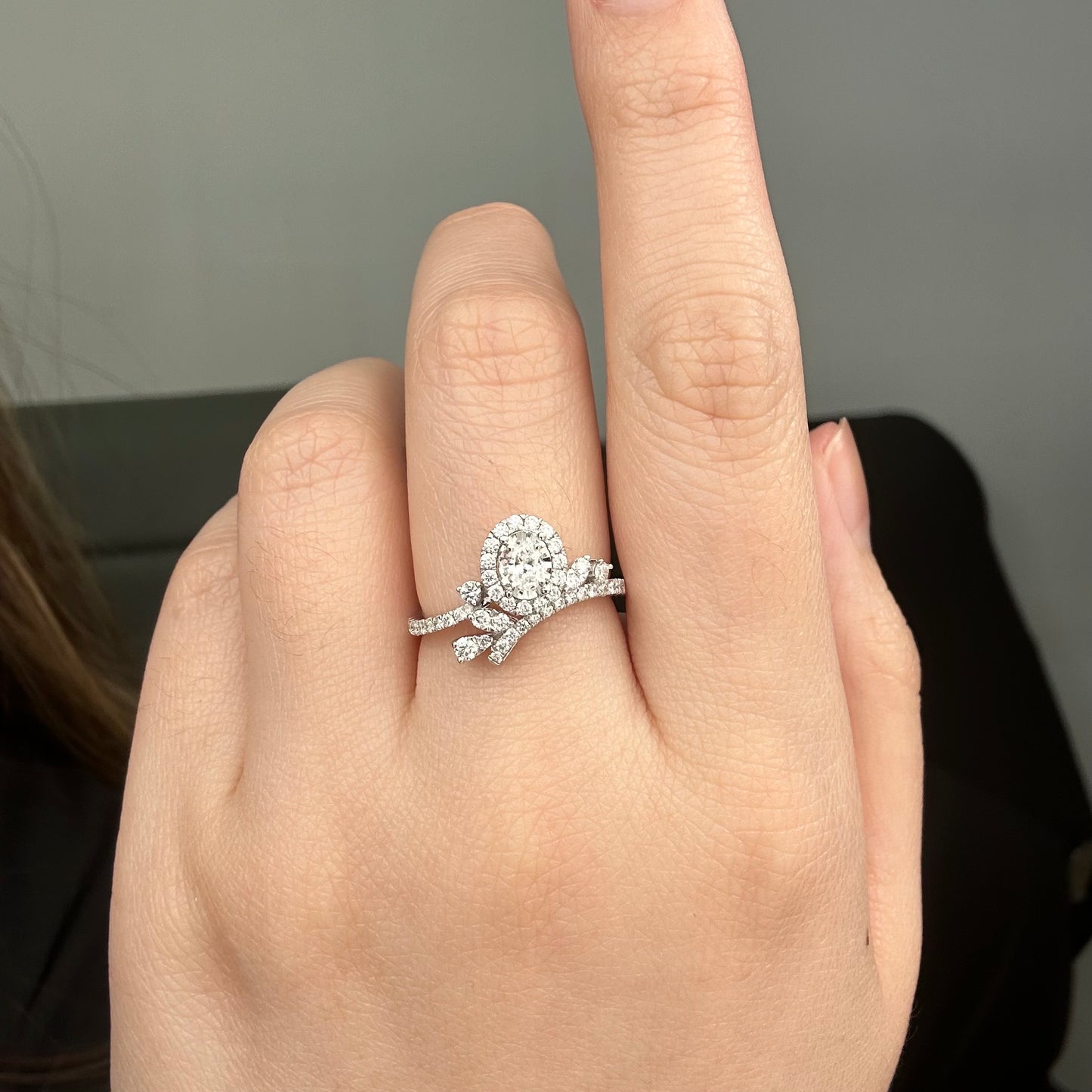 Cincin Berlian Oval 31912 LR Zamrud Jewellery