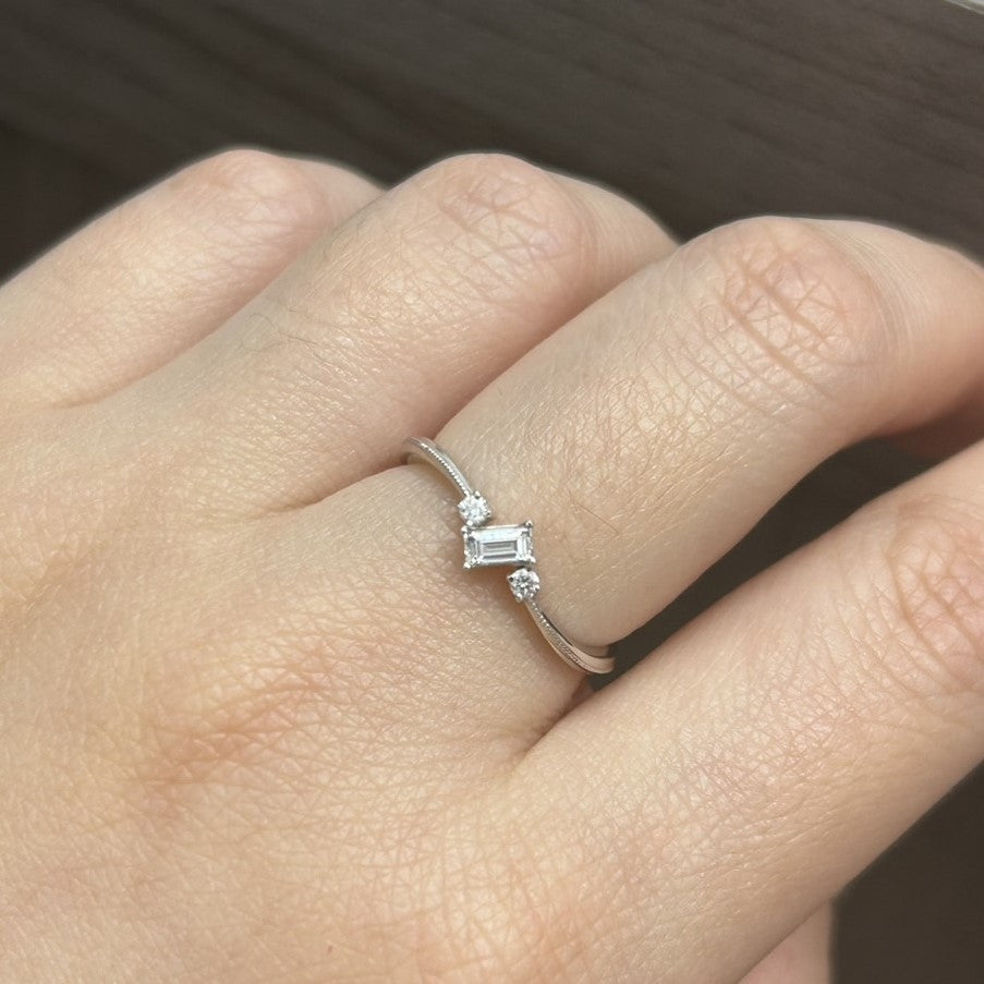 Cincin Berlian Baguette 35194 LR Zamrud Jewellery