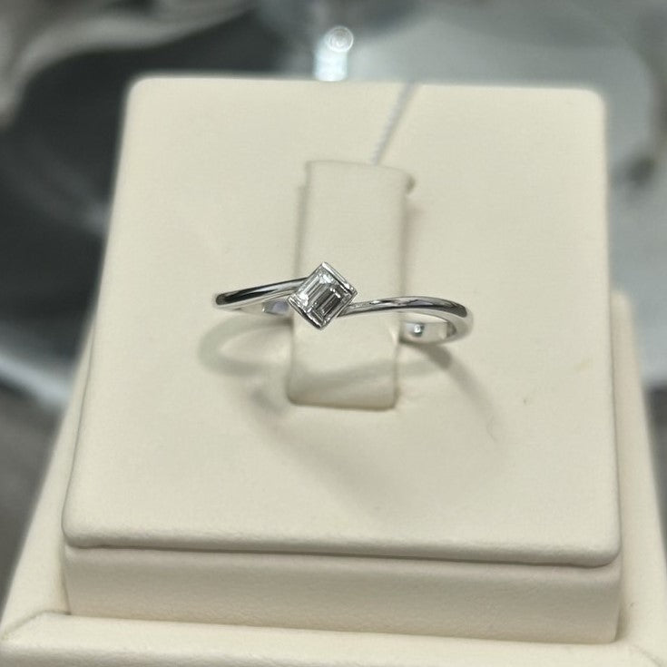 Cincin Berlian Baguette 20602 LR Zamrud Jewellery