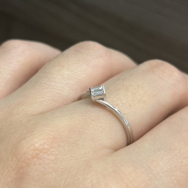 Cincin Berlian Baguette 20602 LR Zamrud Jewellery
