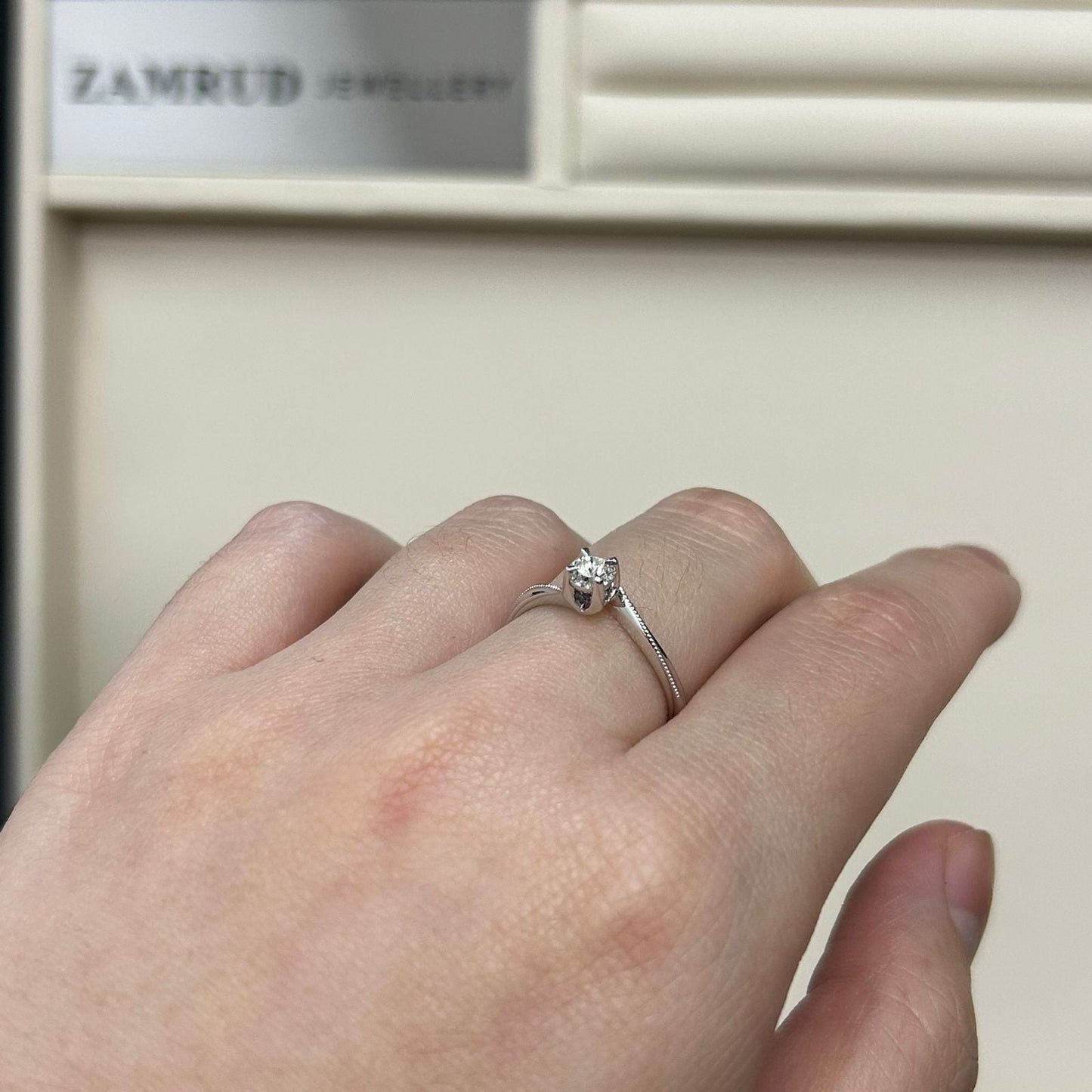Cincin Berlian Solitaire 31820 LR Zamrud Jewellery