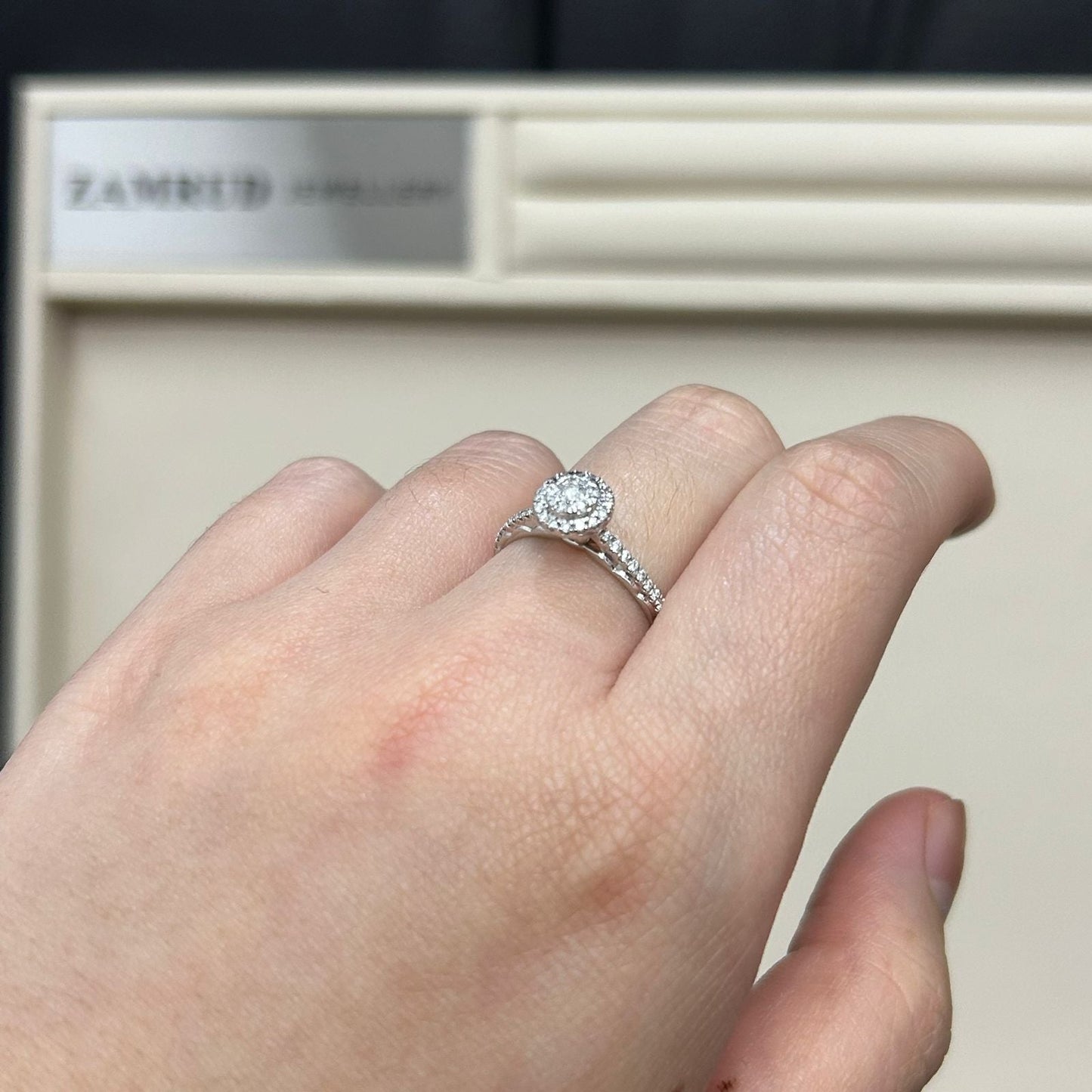 Cincin Berlian 38942 LR Zamrud Jewellery