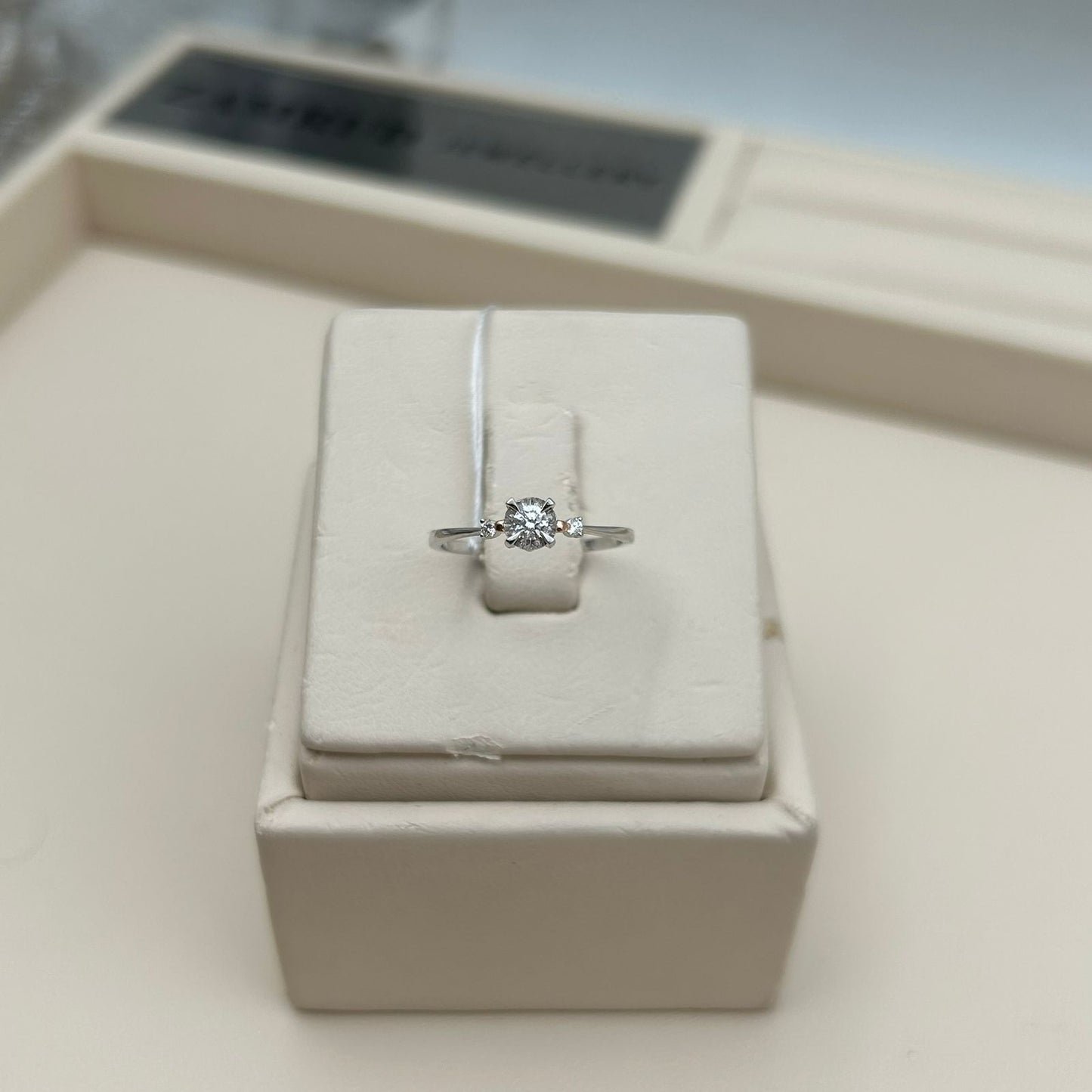Cincin Berlian Solitaire 40723 LR Zamrud Jewellery