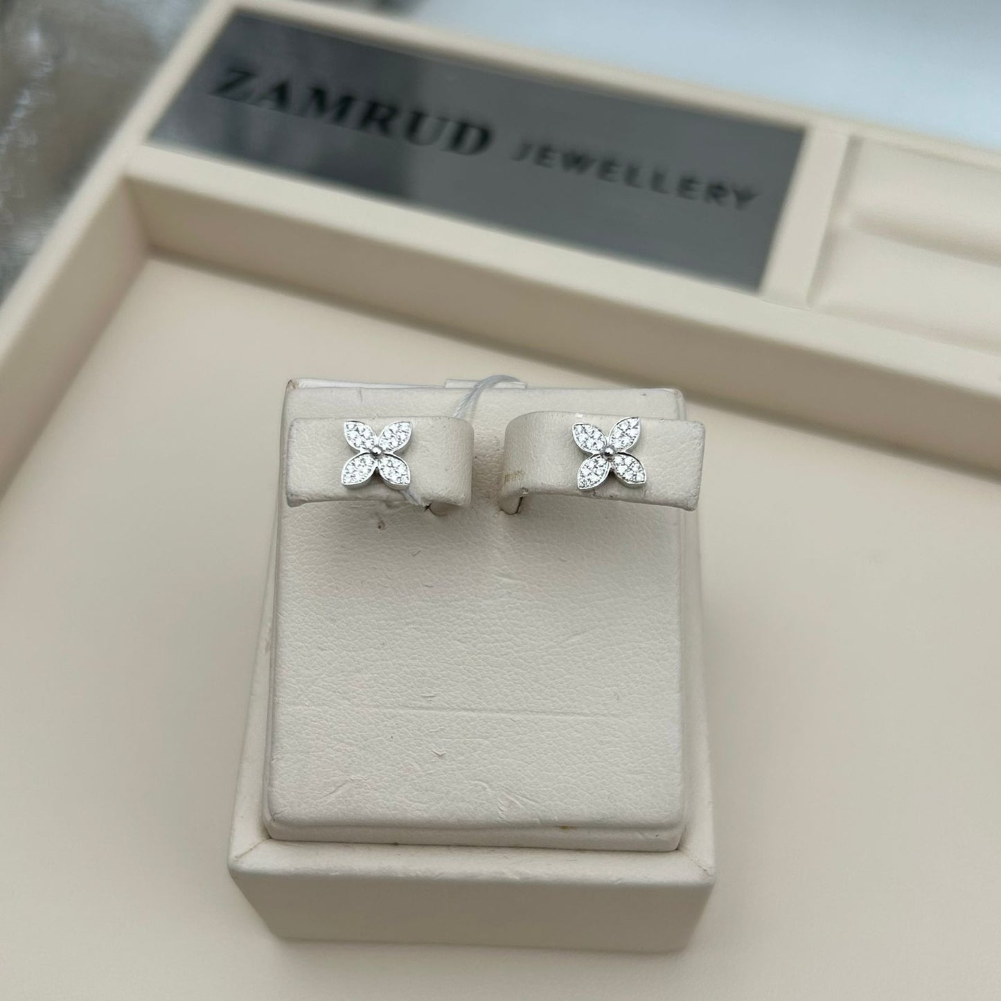 Anting Berlian Clover 40754 ER Zamrud Jewellery