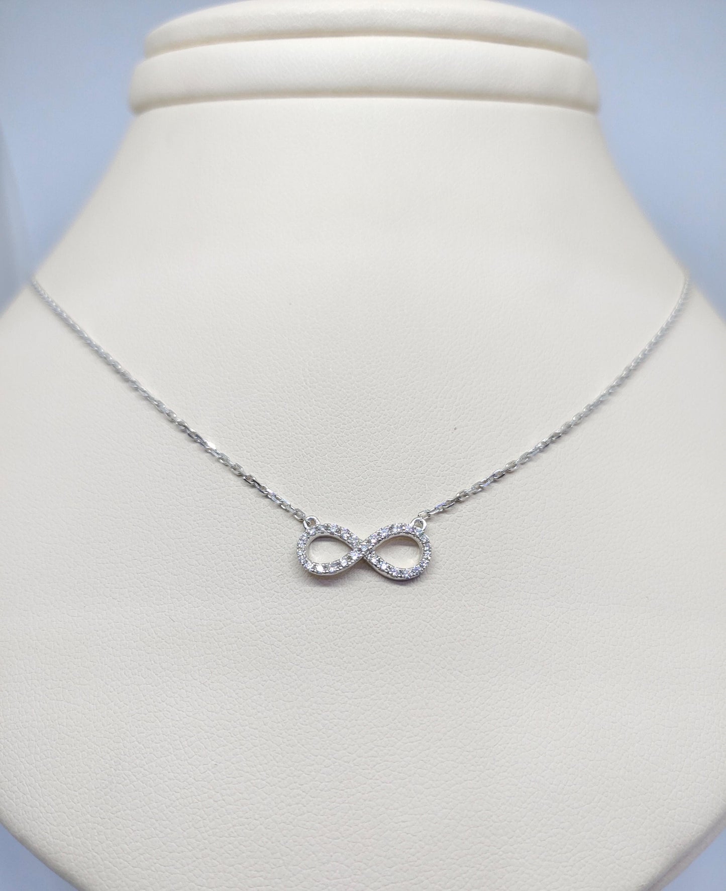 Kalung Berlian Infinity 42567 NK Zamrud Jewellery
