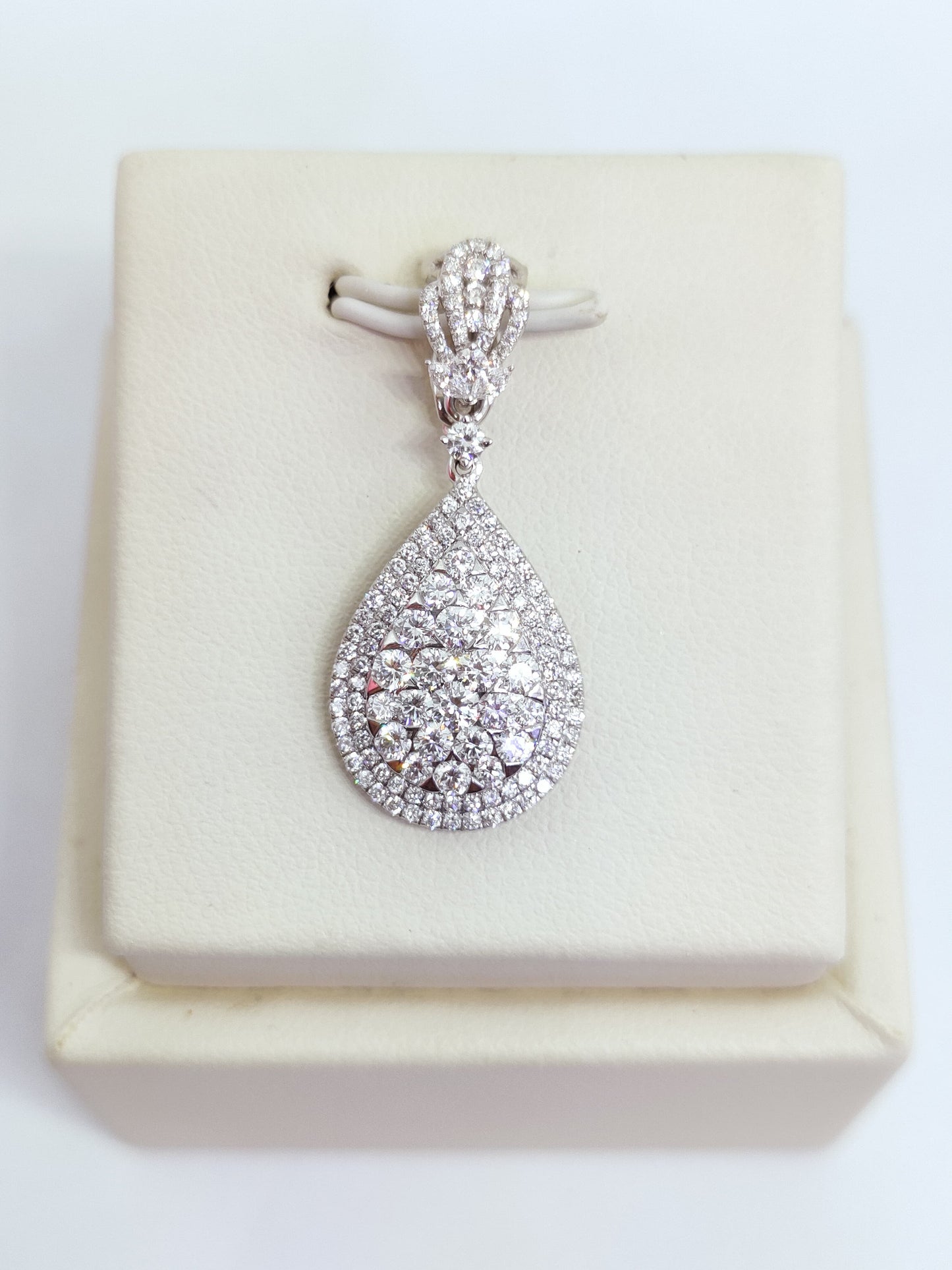 Liontin Berlian Pear 39949 PD Zamrud Jewellery
