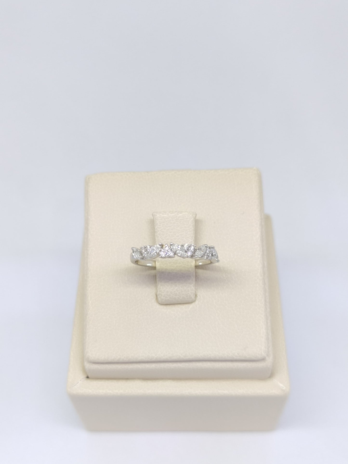 Cincin Berlian Listring Marquise 42123 LR Zamrud Jewellery