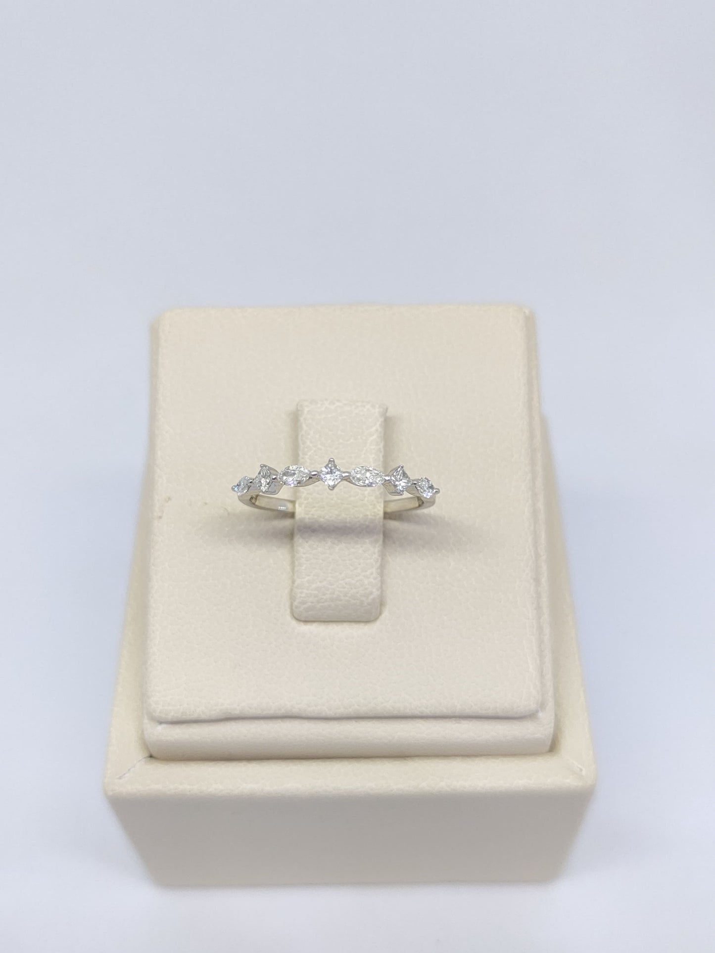 Cincin Berlian Listring Marquise 42451 LR Zamrud Jewellery