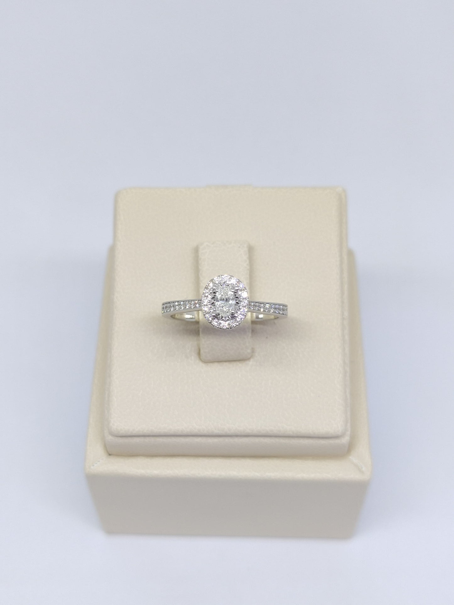 Cincin Berlian Oval 42734 LR Zamrd Jewellery