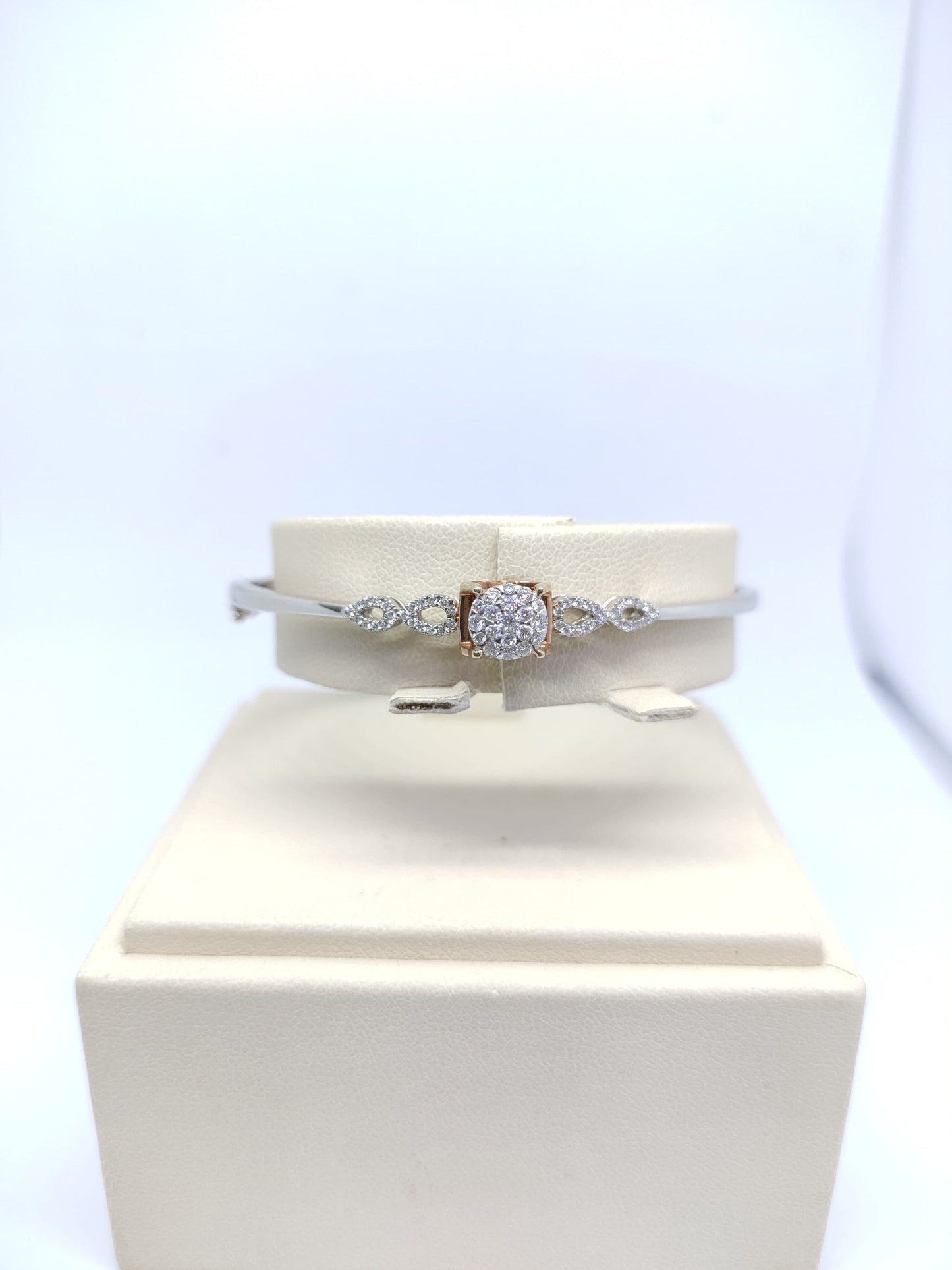 Gelang Berlian 38935 BG Diamond Bangle Zamrud Jewellery