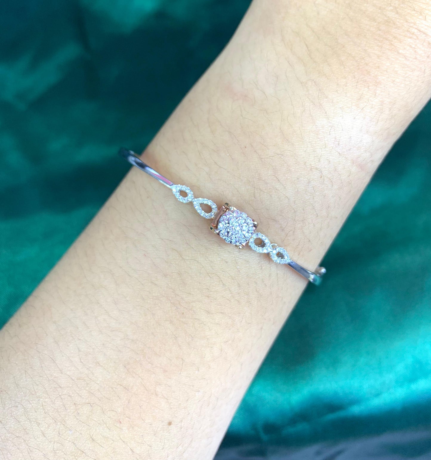 Gelang Berlian 38935 BG Diamond Bangle Zamrud Jewellery