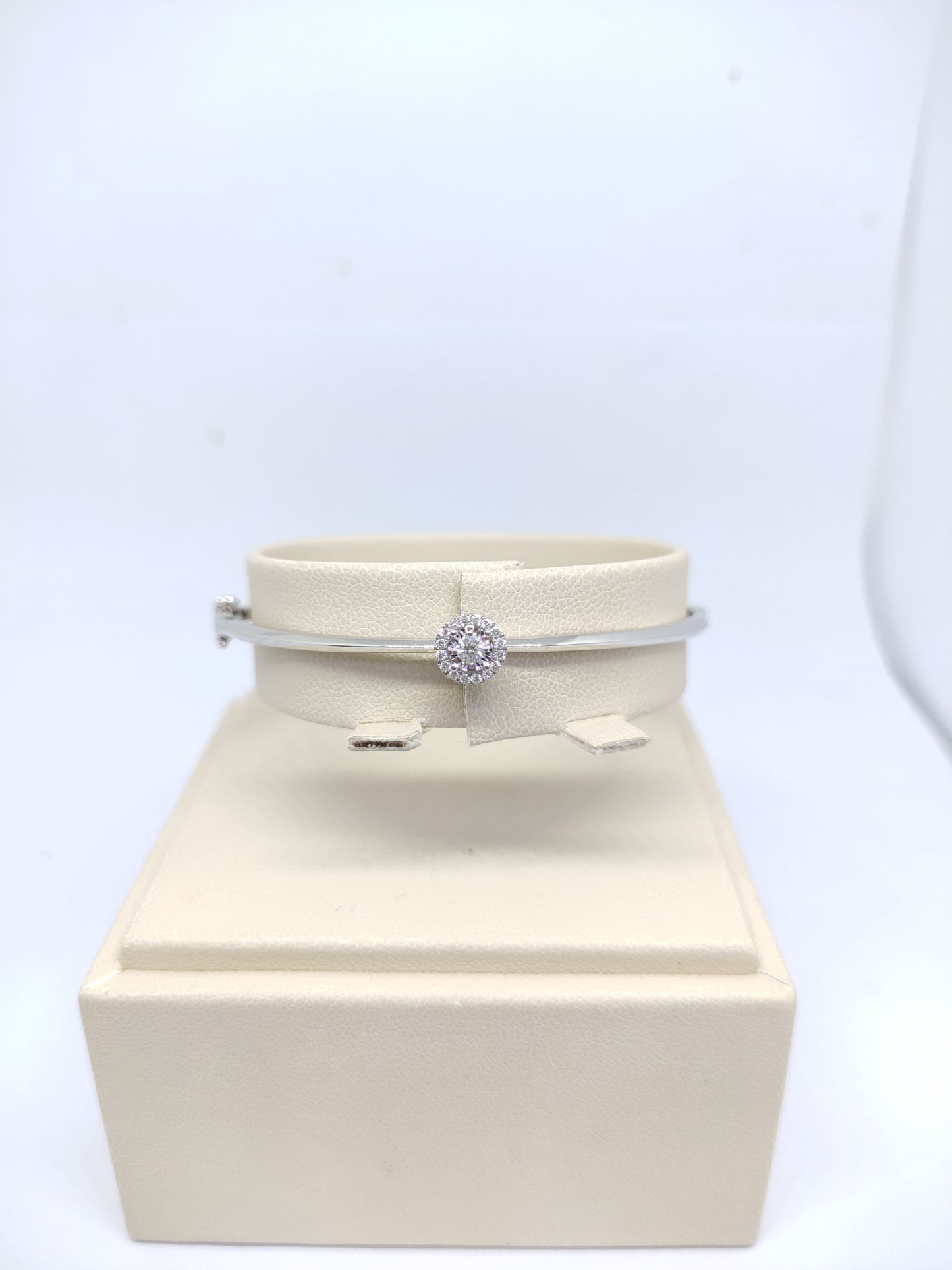 Gelang Berlian Solitaire 45789 BG Diamond Bangle Zamrud Jewellery
