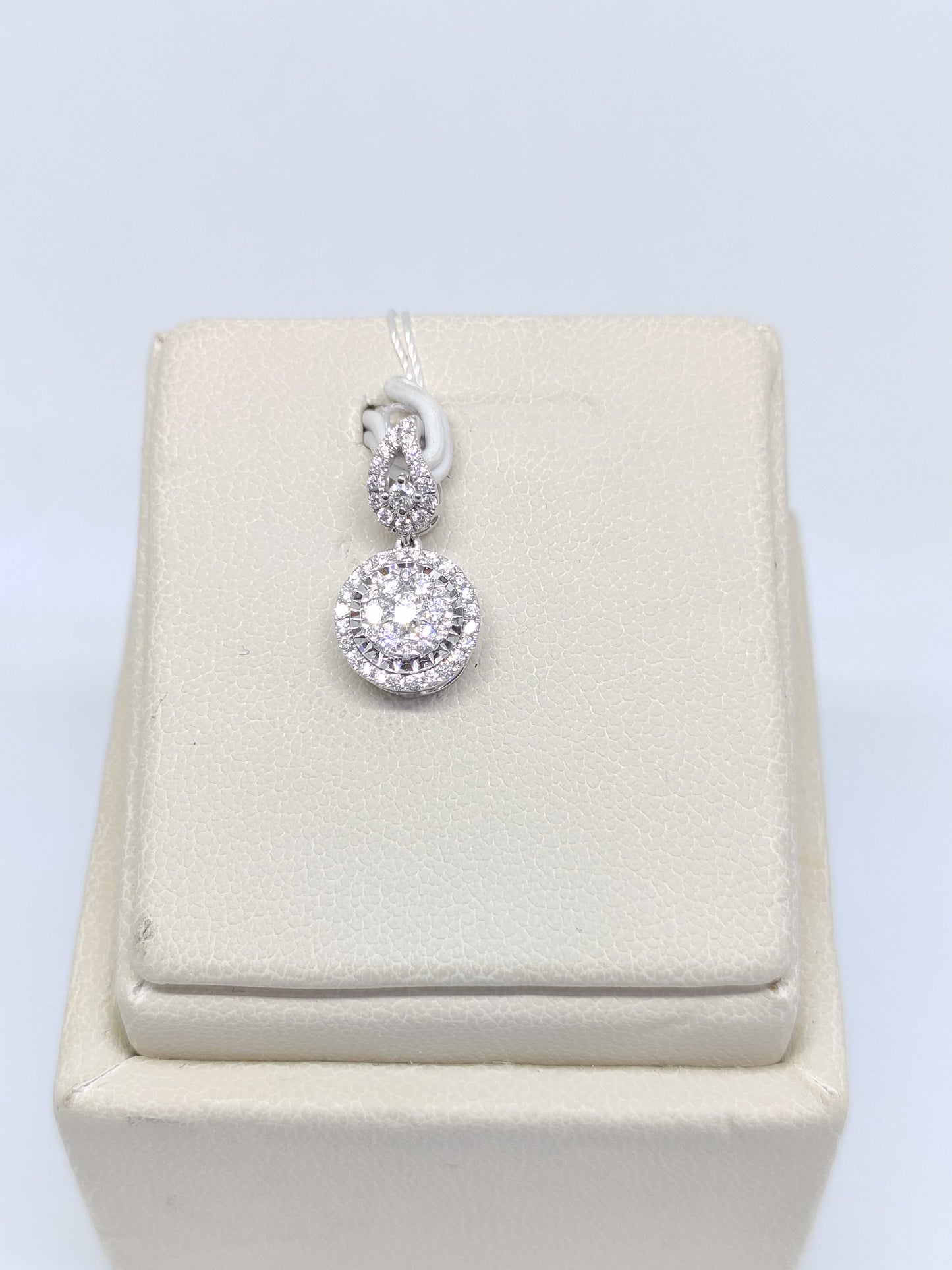 Liontin Berlian Halo 45766 PD Zamrud Jewellery