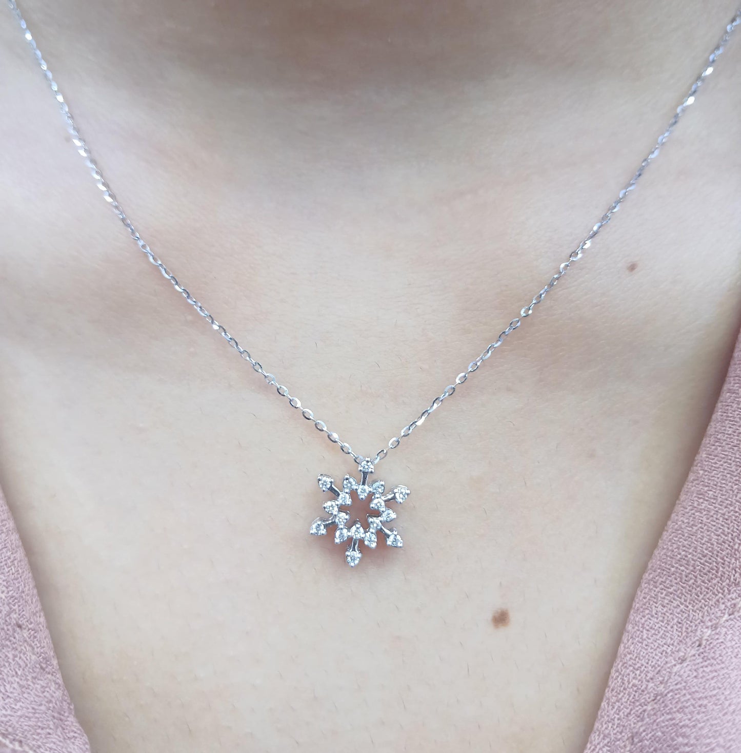 Liontin Berlian Snowflake 16667 PD Zamrud Jewellery