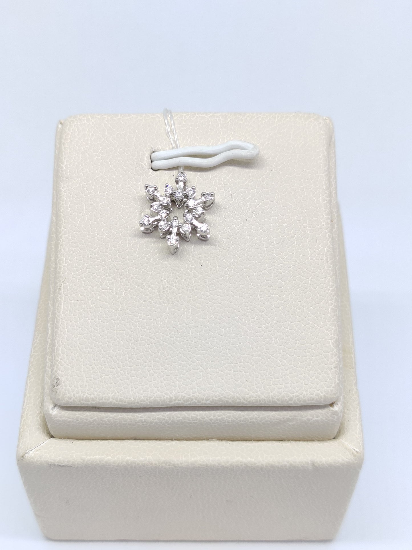 Liontin Berlian Snowflake 16667 PD Zamrud Jewellery
